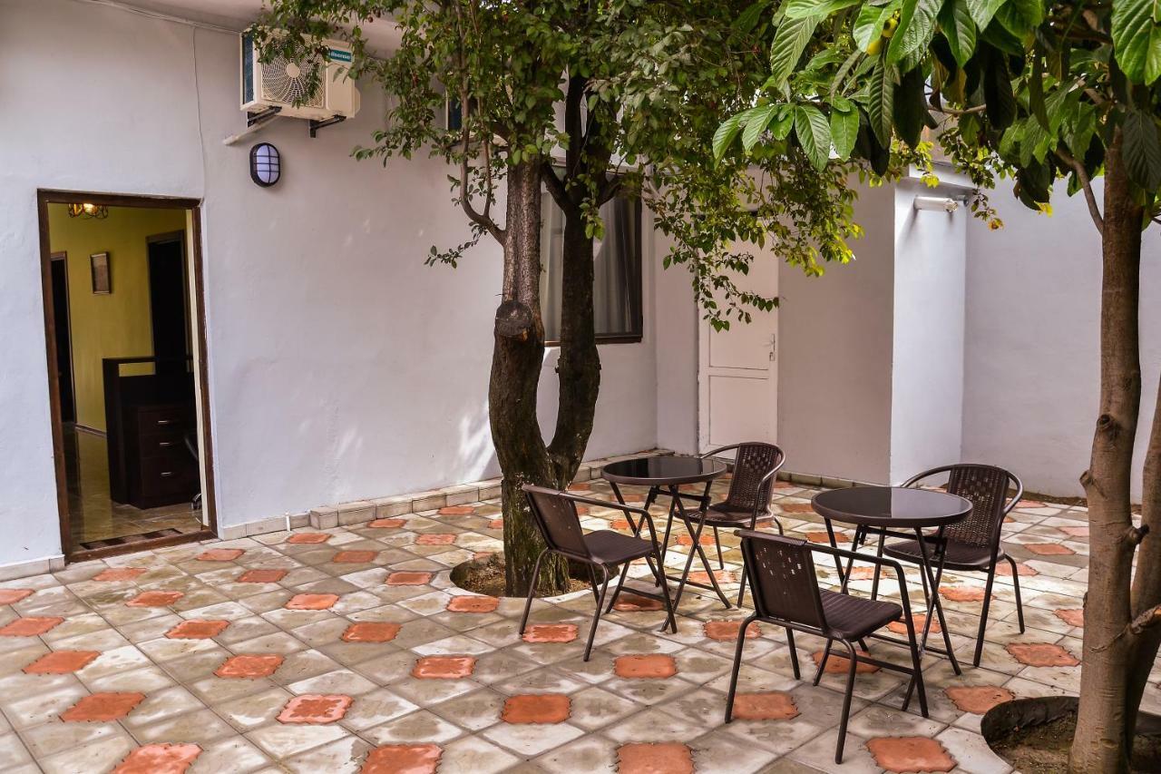 Hotel Garden Tbiliszi Kültér fotó